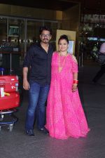 Bharti Singh and Harsh Limbachiyaa spotted in Mumbai After Marriage on 6th Dec 2017 (56)_5a281d1bb44d3.JPG