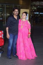 Bharti Singh and Harsh Limbachiyaa spotted in Mumbai After Marriage on 6th Dec 2017 (66)_5a281d1edc80d.JPG