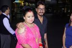 Bharti Singh and Harsh Limbachiyaa spotted in Mumbai After Marriage on 6th Dec 2017 (83)_5a281d5d0dbfe.JPG