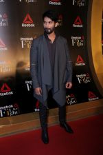 Shahid Kapoor at Reebok celebrate women strength and spirit at at #fitToFightAwards 2.0 on 7th Dec 2017 (10)_5a2a389aeaadb.JPG
