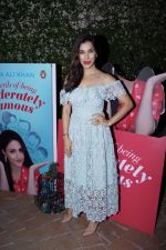 Sophie Choudry at Soha Ali Khan_s Debut Book Launch The Perils Of Being Moderately Famous on 12th Dec 2017 (14)_5a30cd78614ed.JPG