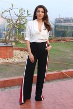 Shama Sikander at Pre Christmas Special Interview on 15th Dec 2017 (21)_5a35147dd986f.JPG