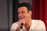 Manoj Bajpayee at a Panel Discussion on 23rd Dec 2017 (74)_5a3f7c7aacd64.JPG