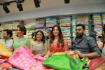 Catherine Tresa, Mehareen, Shalini Pandey launch KLM Fashion Mall at Vizag on 25th Dec 2017 (111)_5a41e265c6400.jpg