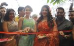 Catherine Tresa, Mehareen, Shalini Pandey launch KLM Fashion Mall at Vizag on 25th Dec 2017 (131)_5a41e192d7b63.jpg