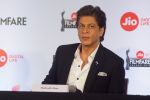 Shah Rukh Khan at 63rd Jio Filmfare Awards 2018 Press Conference on 26th Dec 2017 (95)_5a4330f8b6408.JPG