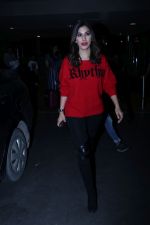 Sophie Choudry Spotted At Airport on 27th Dec 2017 (12)_5a44c2333e151.JPG