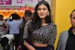 Heba Patel launch B New Mobile store at Chirala on 31st Dec 2017 (19)_5a4b27bc40446.JPG