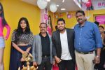 Heba Patel launch B New Mobile store at Chirala on 31st Dec 2017 (69)_5a4b27e4171de.JPG