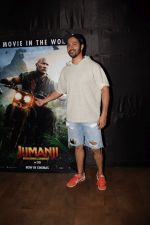 Varun Dhawan At Special Screening Of Film Jumanji Welcome To The Jungle on 4th Jan 2018 (29)_5a4f39787cfef.JPG