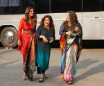 Farah Khan, Shilpa Shetty, Geeta Kapoor On the Sets Of Super Dancer on 8th Jan 2018  (10)_5a5448ffd5000.jpg