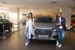 Kriti Sanon Taking The Delivery Of The Audi Q7 on 25th Jan 2018 (2)_5a6ad0b2d1ab1.JPG