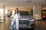 Kriti Sanon Taking The Delivery Of The Audi Q7 on 25th Jan 2018 (8)_5a6ad0b773a9c.JPG