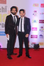 Armaan Malik, Amaal Malik at Mirchi Music Awards in NSCI, Worli, Mumbai on 28th Jan 2018 (95)_5a6ec008e8a51.JPG