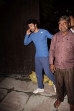 Varun Dhawan Spotted At Gym on 3rd Feb 2018 (2)_5a780bf48c893.JPG