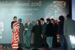 Deepika Padukone, A R Rahman, Sajid Nadiadwala, Imtiaz Ali at Red Carpet Of Volare Awards 2018 on 9th Feb 2018 (68)_5a7e9a0e217ce.JPG