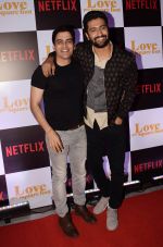 Manav Paul, Vicky Kaushal at the Screening of Ronnie Screwvala_s film Love per square foot in Cinepolis, Andheri, Mumbai on 10th Feb 2018 (12)_5a81327403d25.JPG