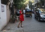 Pooja Hegde Spotted At Dinesh Vijan_s Maddok Production_s Office in Khar on 12th Feb 2018 (3)_5a82e74ce2a9d.jpeg