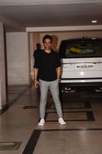 Tusshar Kapoor Attend Valentine Day Party hosted by Karan Johar on 14th Feb 2018 (26)_5a859d782c560.jpg