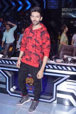 Kartik Aaryan at the promotion of Sonu Ke Titu Ki Sweety On the Sets Of Super Dancer Chapter 2 on 19th Feb 2018