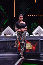 Lara Dutta On The Sets Of & tv's Dance Show High Fever - Dance Ka Naya Tevar on 15th March 2018
