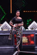 Lara Dutta On The Sets Of & tv's Dance Show High Fever - Dance Ka Naya Tevar on 15th March 2018