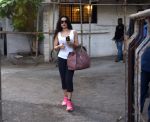 Ameesha Patel spotted at Kromkay salon in juhu on 21st March 2018 (3)_5ab343a9b9744.jpg