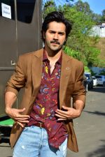 Varun Dhawan Spotted On the Sets Of Super Dancer - Chapter 2 For Promotion Of His Film October on 23rd March 2018 (23)_5ab4a92262798.jpg