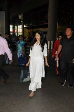 Janhvi Kapoor Spotted At Airport on 27th March 2018 (28)_5abb5534de2a0.JPG