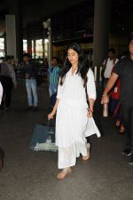 Janhvi Kapoor Spotted At Airport on 27th March 2018 (31)_5abb553a2e9bc.JPG
