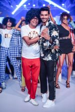 Angad Bedi Showstopper For Designer Narendra Kumar At Bombay Times Fashion Week on 1st April 2018