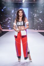 Kriti Kharbanda Showstopper For Designer Sumiksha Goenka(Myriad) At Bombay Times Fashion Week on 1st April 2018 (4)_5ac24d2c19fe2.JPG