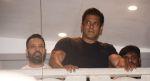 Salman Khan waves out to his fans post his return after getting bail in the poaching case on 7th April 2018