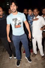 Varun Dhawan at the Screening of October in pvr juhu on 12th April 2018 (13)_5ad054aae1bed.jpg