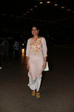 Aahana Kumra Spotted At Airport on 13th April 2018 (4)_5ad1b65bb2308.jpg