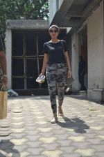  Shilpa Shetty spotted at bandra on 16th April 2018 (5)_5adec033e8c42.JPG