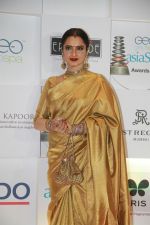 Rekha at 11th Geospa Asiaspa India Awards 2018 on 24th April 2018  (23)_5ae09509345bf.jpg