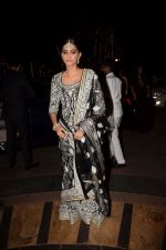 Sonam Kapoor at a wedding reception at The Club in Mumbai on 22nd April 2018 (16)_5ae0531adffe1.JPG