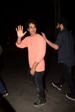 Ishaan Khattar snapped at Grandmama�s All Day Cafe on 28th April 2018 (18)_5ae567a87baed.JPG