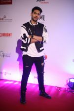 Armaan Malik at the Red Carpet Of 16th Dada Saheb Phalke Film Foundation Awards on 29th April 2018 (12)_5ae80a68709f9.JPG
