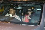 Kareena Kapoor Spotted At Mother_s House on 29th April 2018 (7)_5ae8055a6c8d5.JPG