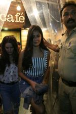 Katrina Kaif Spotted At Bandra on 29th April 2018 (5)_5ae8054751401.JPG