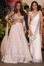 Amrita Arora, Karisma Kapoor at Sonam Kapoor and Anand Ahuja's Wedding Reception on 8th May 2018