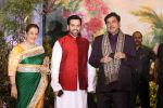 Poonam Sinha, Luv Sinha, Shatrughan Sinha at Sonam Kapoor and Anand Ahuja_s Wedding Reception on 8th May 2018 (10)_5af4422d1495d.JPG