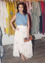 Surily Goel at the exclusive Preview of Summer Capsule Collection by Simply Simone at ATOSA in Khar on 7th June 2018 (24)_5b1a45f384018.JPG