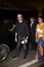 Anil Kapoor leaving for IIFA at international airport in mumbai on 21st June 2018 (48)_5b2c99dd6b54b.JPG
