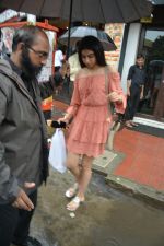 Khushi Kapoor spotted at bandra on 24th June 2018 (10)_5b308d38c411e.JPG