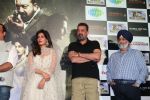 Chitrangada Singh, Sanjay Dutt at the Trailer launch of film Saheb Biwi aur Gangster 3 in pvr ecx in andheri on 29th June 2018 (53)_5b38d8c0bb658.JPG