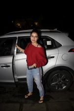 Fatima Sana Shaikh spotted at Bblunt juhu on 11th July 2018 (15)_5b46d47187415.jpg