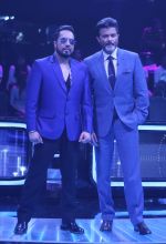 Anil Kapoor, Mika Singh on the sets of Star Plus_s Dil Hai Hindustani 2 at filmcity on 23rd July 2018 (24)_5b56d257c5d45.jpg